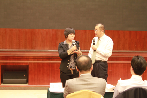 學員與老師互動