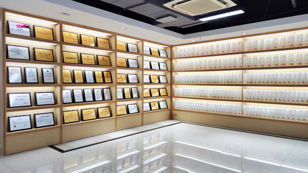 1735028684699524.jpg 640.jpg